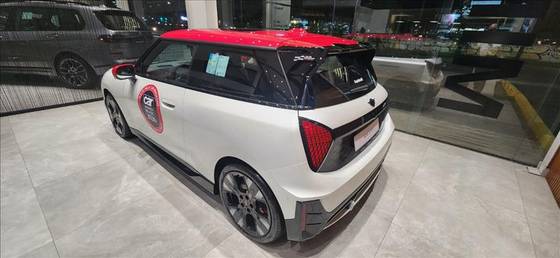 MINI COOPER 54,2 KW ELÉTRICO JOHN COOPER WORKS